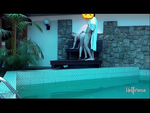 ❤️ Boss jistieden maid għall-pool, iżda ma setgħetx tirreżisti sħun ️ Porno lilna ☑
